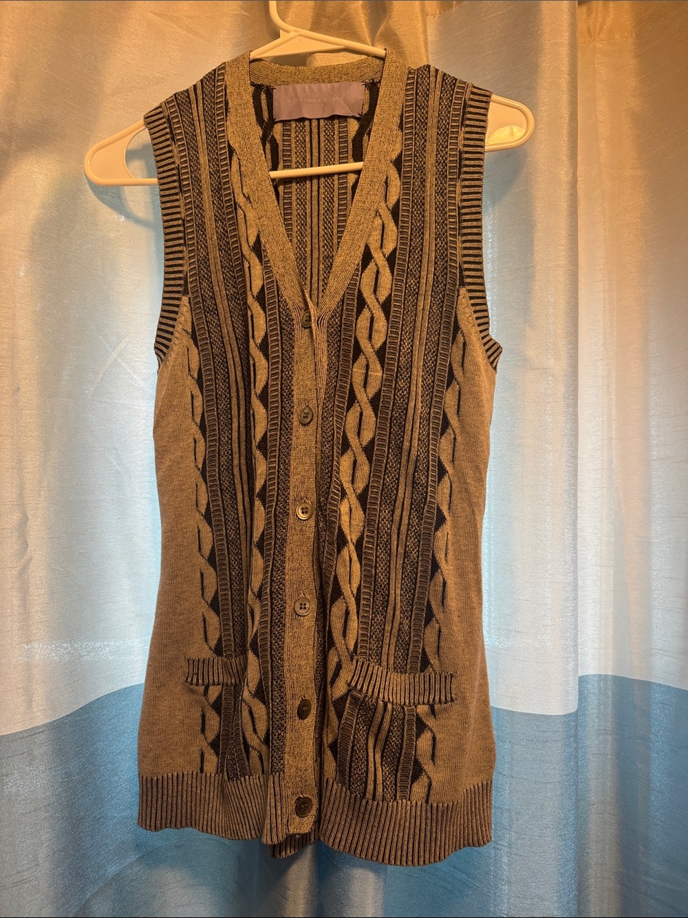 Lavender Label Vera Wang Sleeveless 100% cotton Button S/P Sweater Vest - Gray